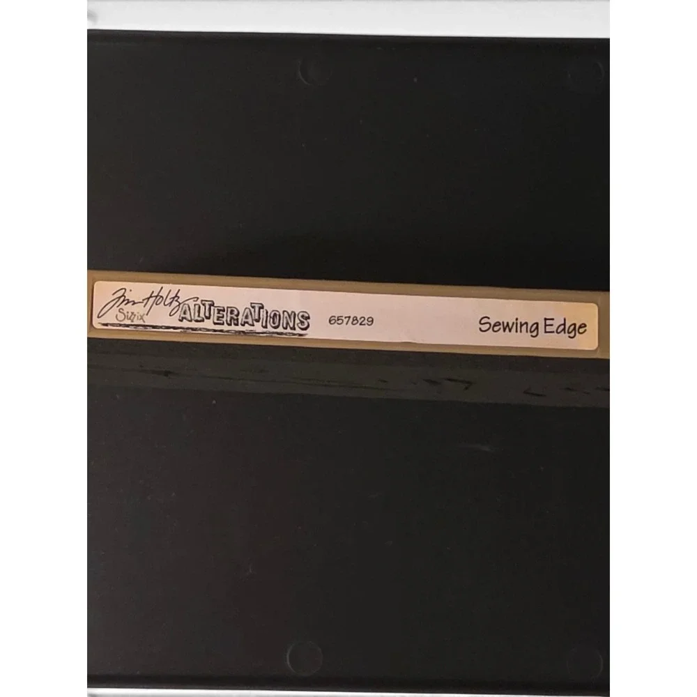 Sizzix Jim Holtz Alterations On the Edge Sewing Edge Die 657829 Scissors Buttons